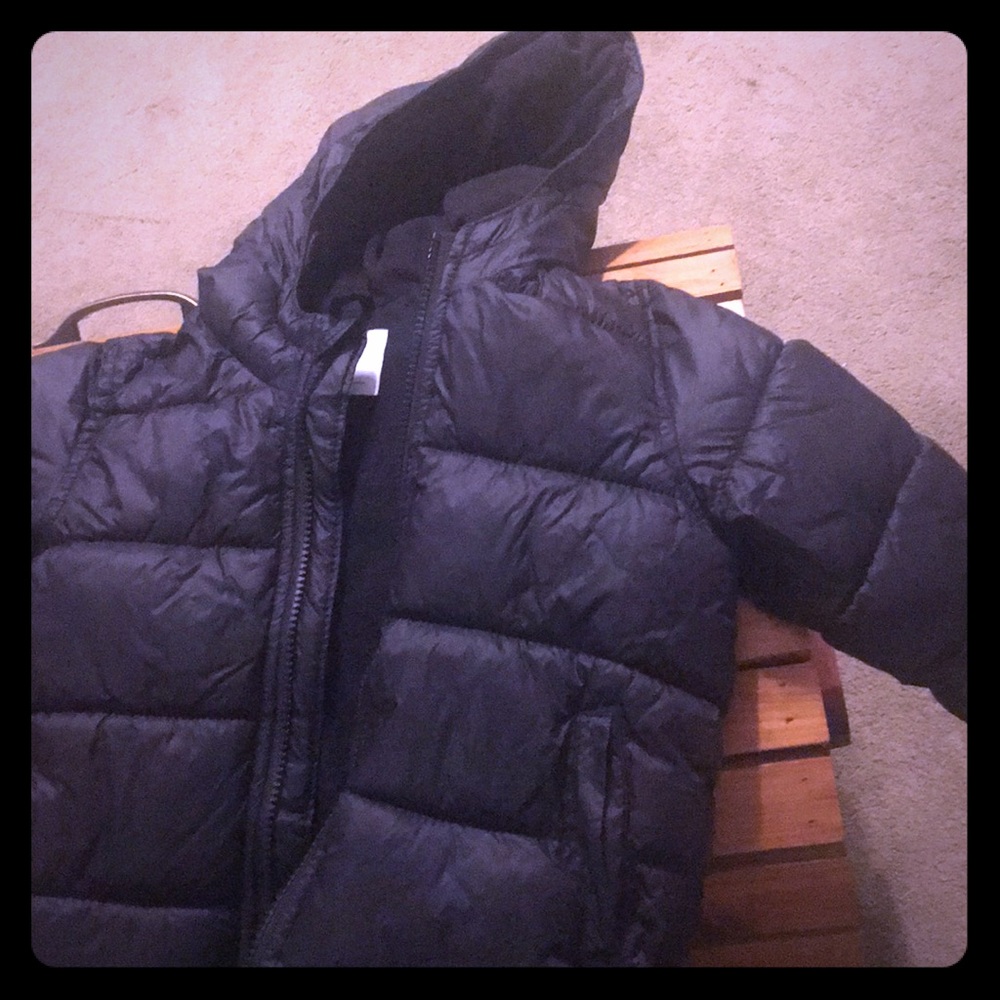 Toddler’s puff jacket